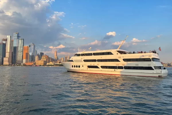 Hampton on The Hudson's Yacht